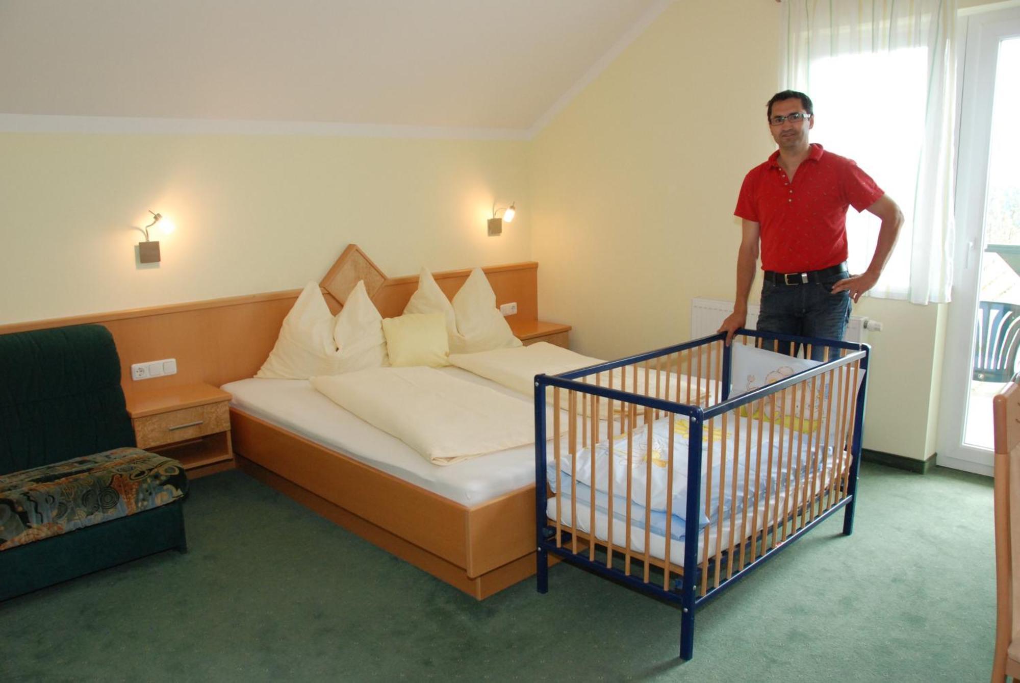 Gaestehaus Groeblacher Kostenberg Ngoại thất bức ảnh