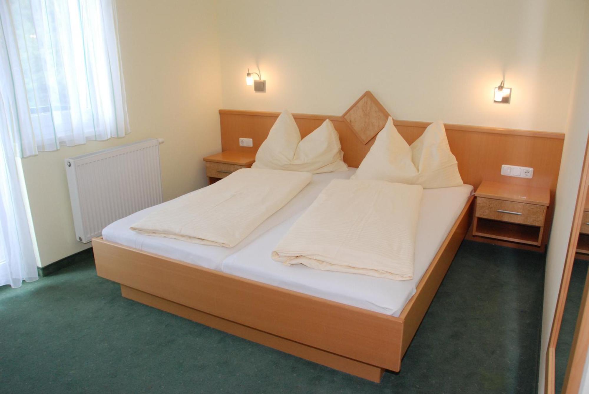 Gaestehaus Groeblacher Kostenberg Ngoại thất bức ảnh